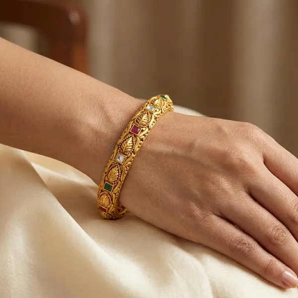Yellow_Brass_Premium_And_Elegant_Bangle_For_Women
