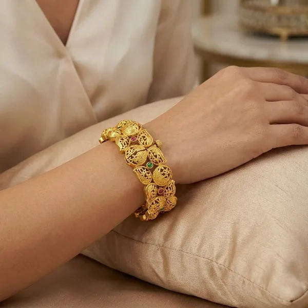Yellow_Brass_Premium_And_Elegant_Bangle_For_Women