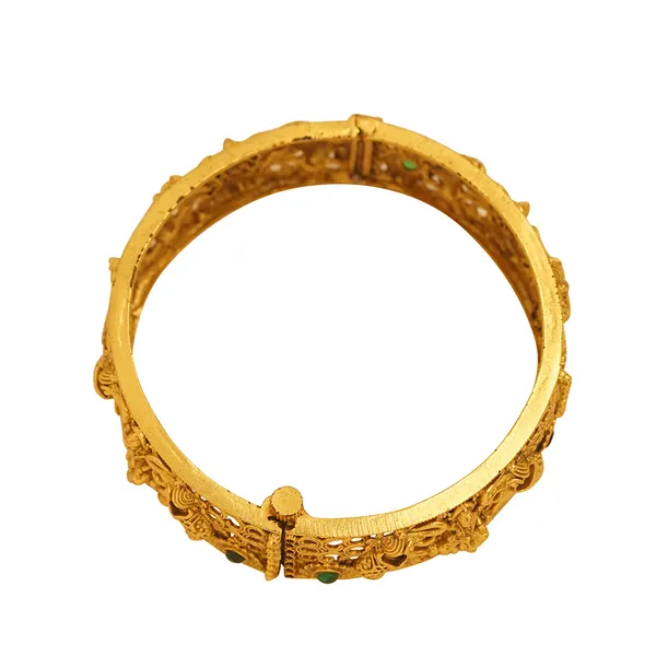 Yellow_Brass_Premium_And_Elegant_Bangle_For_Women