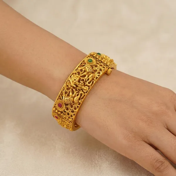 Yellow_Brass_Premium_And_Elegant_Bangle_For_Women