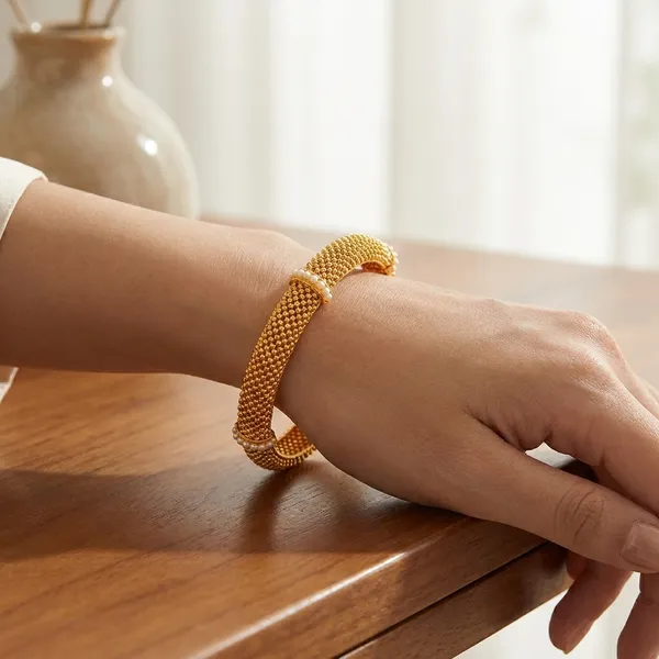 Yellow_Brass_Premium_And_Elegant_Bangle_For_Women