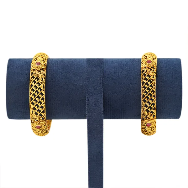 Yellow_Brass_Premium_And_Elegant_Bangle_For_Women