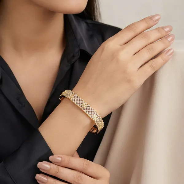 Yellow_Brass_Premium_And_Elegant_Bangle_For_Women
