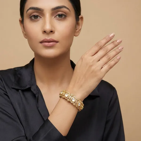 Yellow_Brass_Premium_And_Elegant_Bangle_For_Women