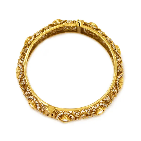 Yellow_Brass_Premium_And_Elegant_Bangle_For_Women