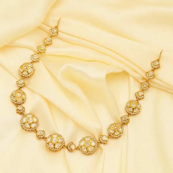 Yellow_Brass_Premium_And_Elegant_Matha_Patti_For_Women