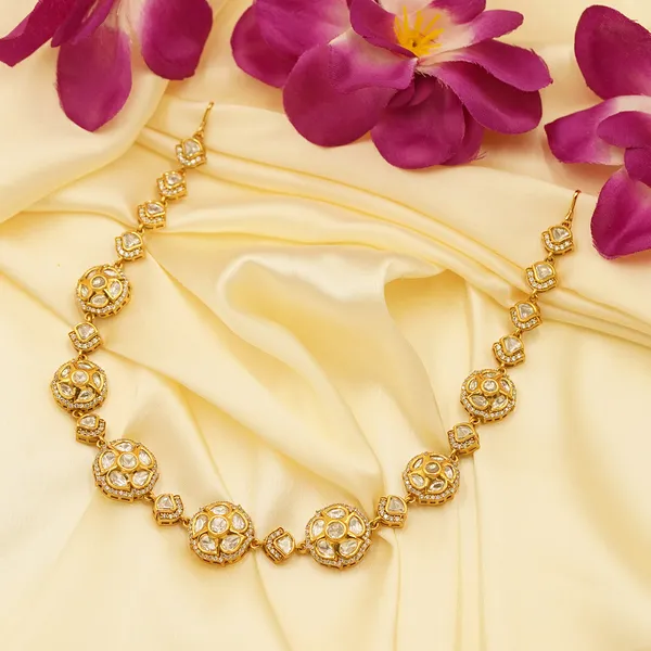 Yellow_Brass_Premium_And_Elegant_Matha_Patti_For_Women