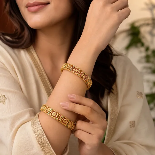 Yellow_Brass_Premium_And_Elegant_Bangle_For_Women