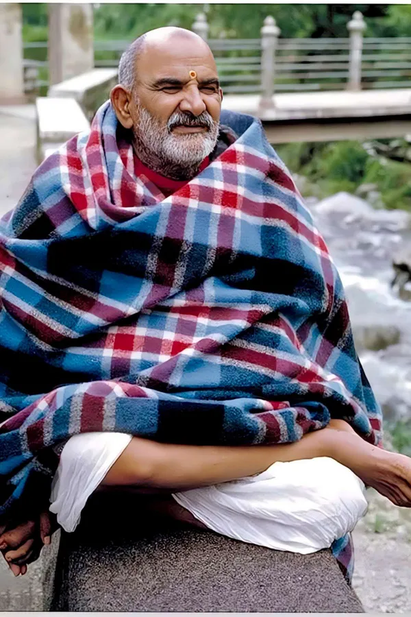 Soft_Plaid_Checkered_Blanket_Shawl_-_Blue_&_Red_Multi-Check_Pattern