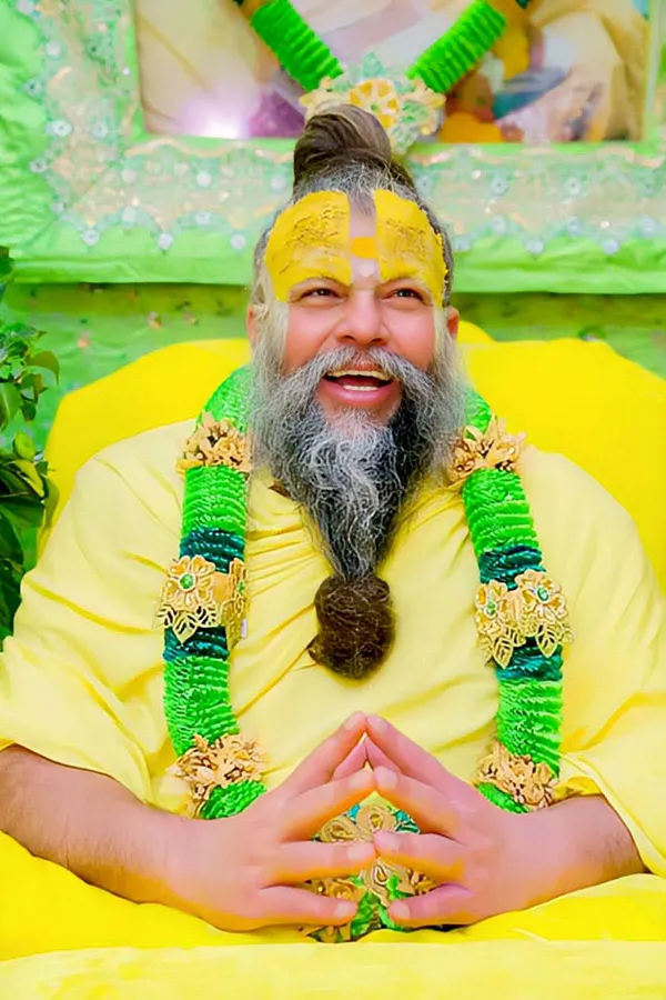 Yellow_Devotional_Costume_Set_With_Green_Gold_Garland_-_Religious_Fancy_Dress_Outfit