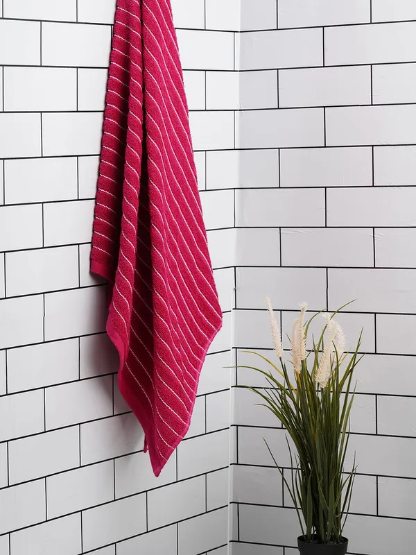 Roluxoria®_-_Welspun_100%_Cotton_Terry_Ultrasoft_And_Durable_Solid_Bath_Towel_(Cherry)