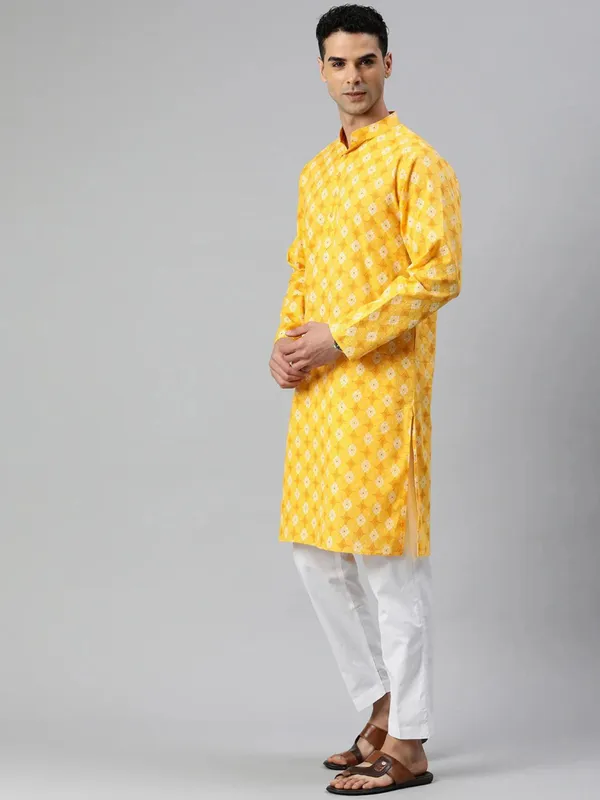 Yellow_Slub_Cotton_Kurta_Pajama_Set_For_Men