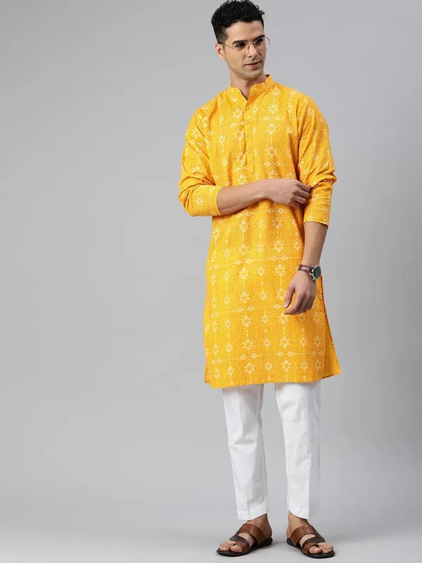 Yellow_Slub_Cotton_Kurta_Pajama_Set_For_Men