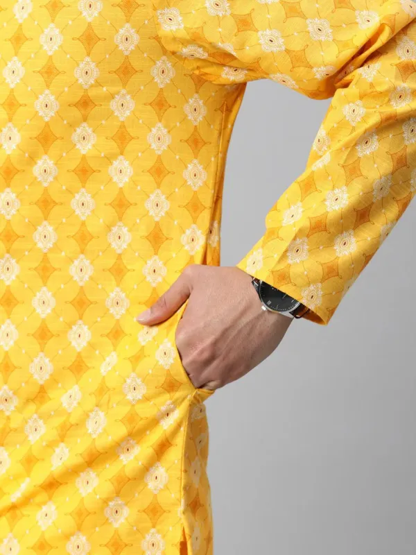 Yellow_Slub_Cotton_Kurta_For_Men