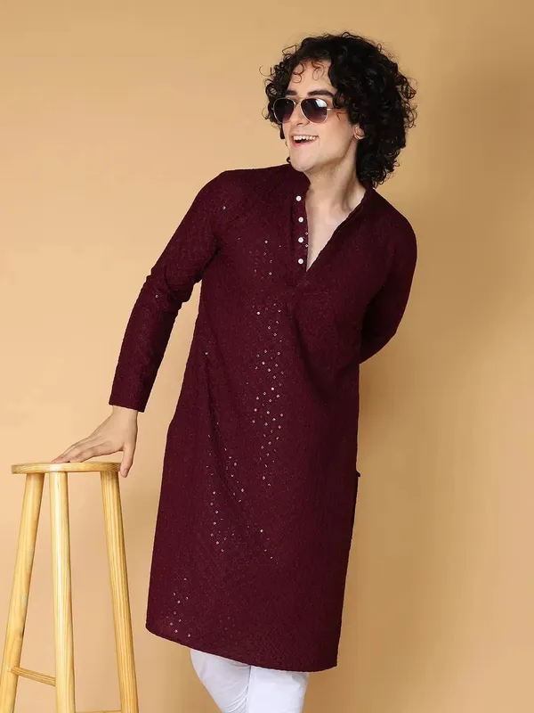 Selersathi_Men_Embroidered_Straight_Kurta_(Maroon)