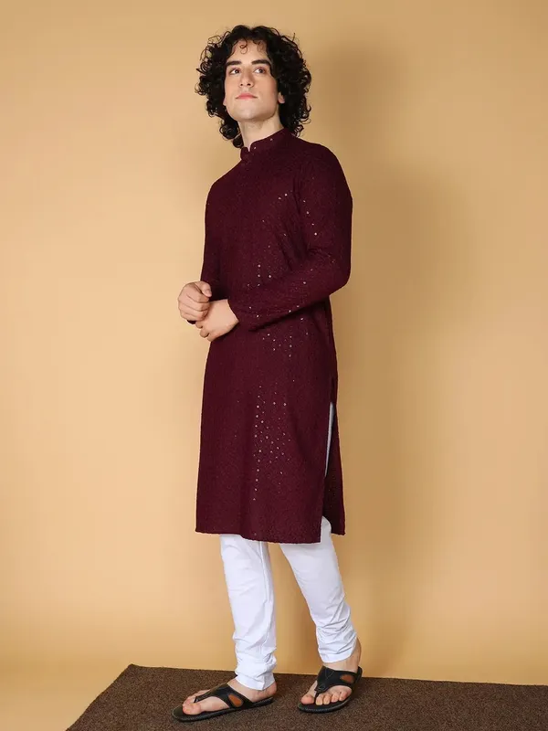 Selersathi_Men_Embroidered_Straight_Kurta_(Maroon)