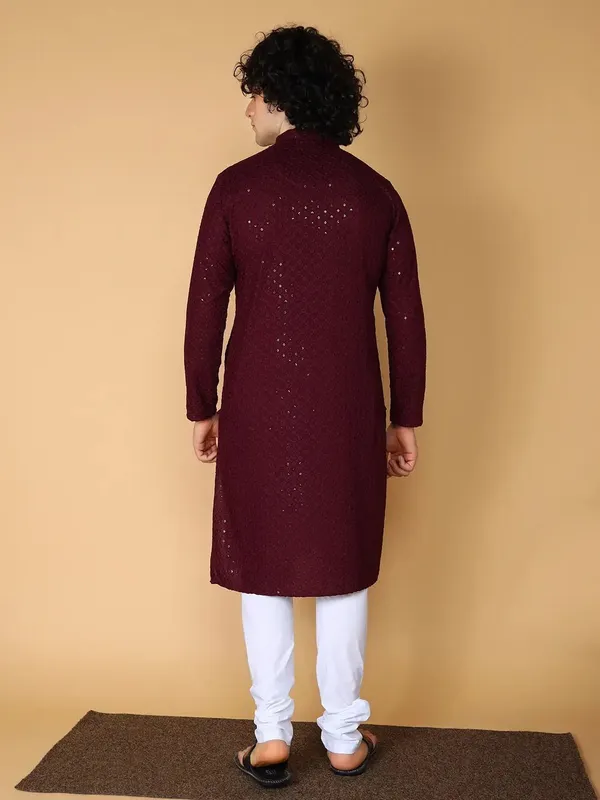 Selersathi_Men_Embroidered_Straight_Kurta_(Maroon)
