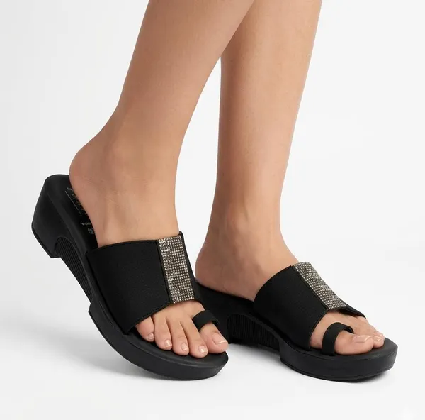 Black_Soft_Cushion_Slippers_For_Women