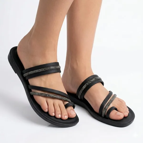 Black_Soft_Cushion_Toe-Ring_Sandals_For_Women