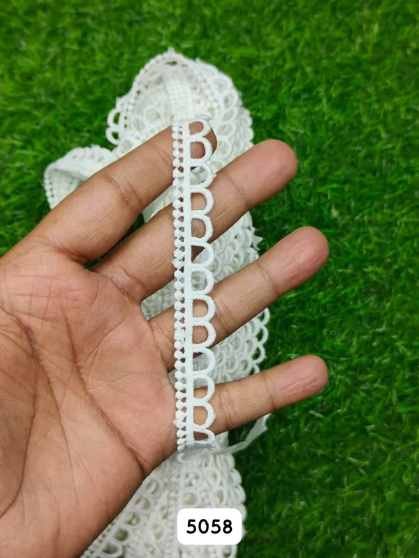 White_Floral_Lace_Trim_Embroidered_Decorative_Border