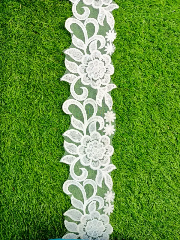 White_Floral_Lace_Trim_-_Embroidered_Decorative_Border