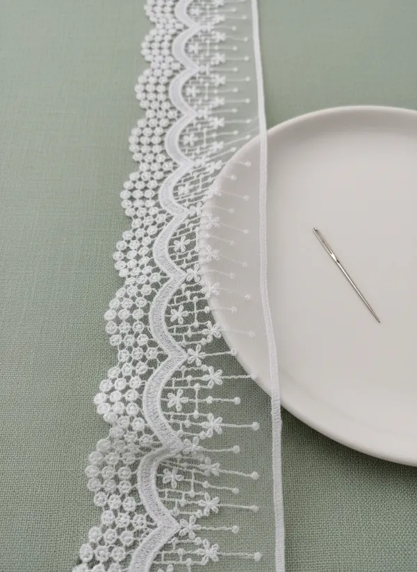White_Lace_Trim_for_Clothing_and_Crafts