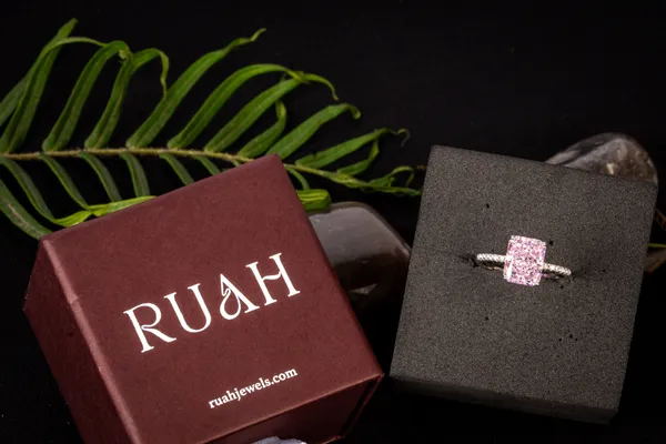 Swarovski_The_One_Pink_Ring_|_Sterling_Silver