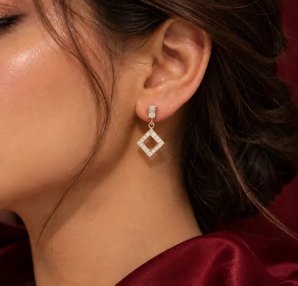 Glory_Square_Framelette_Swing_Earring_|_Sterling_Silver