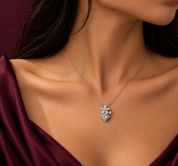 Glory_Petal_Frost_Neck_Chain_|_Sterling_Silver