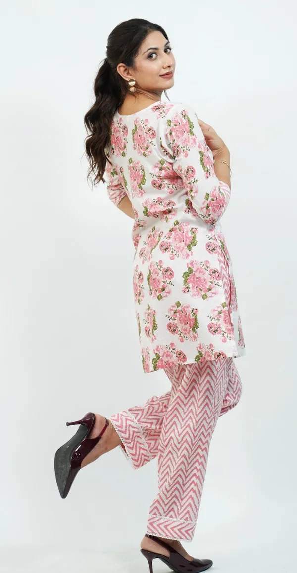 Floral_Print_Co-Ord_Set_In_Pink_And_White_Comfortable_Casual_Outfit