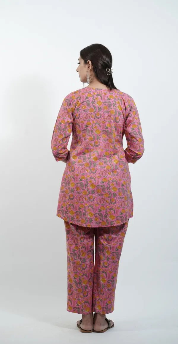 Pink_Traditional_Print_Cotton_Co-Ord_Set_Stylish_Daily_Wear