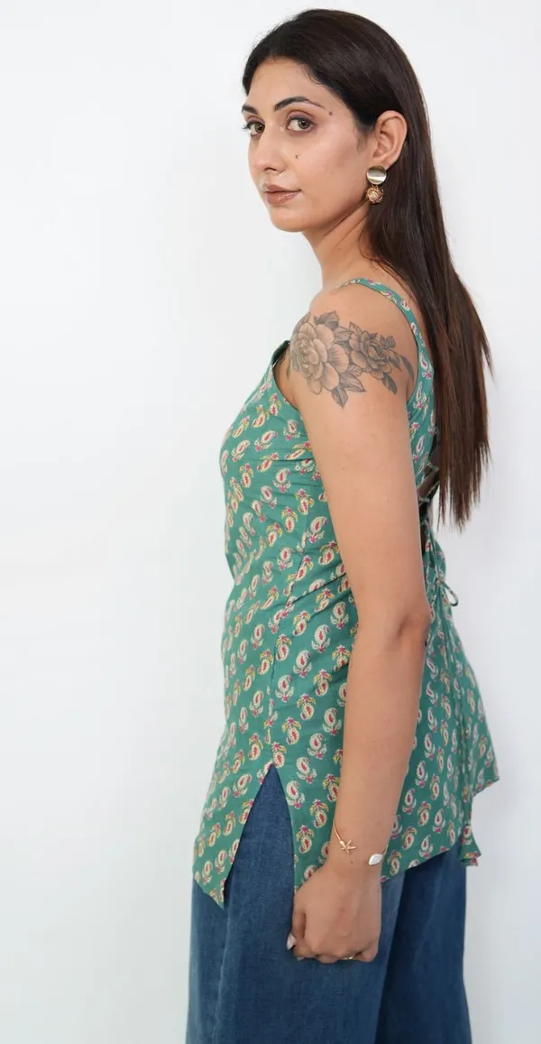 Green_Sleeveless_Backless_Kurti_Modern_Chic_Look