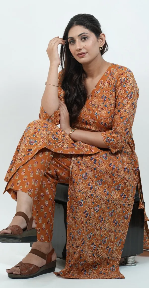 Elegant_Angrakha_Style_Kurti_Set_Traditional_Stylish_Wear_Top_Bottom