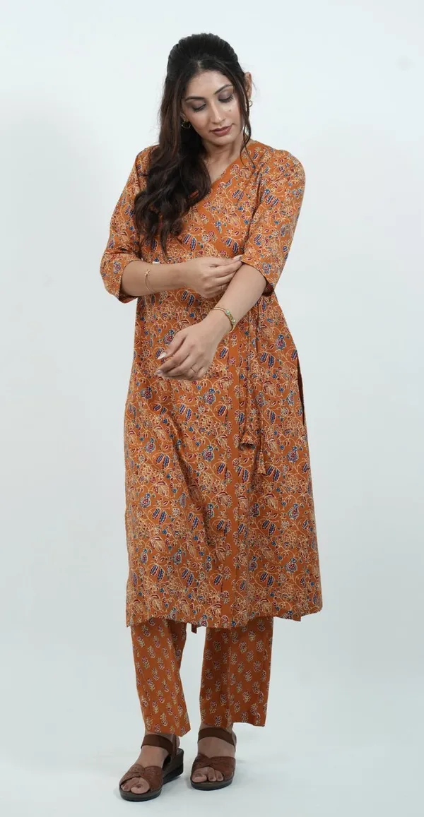 Elegant_Angrakha_Style_Kurti_Set_Traditional_Stylish_Wear_Top_Bottom