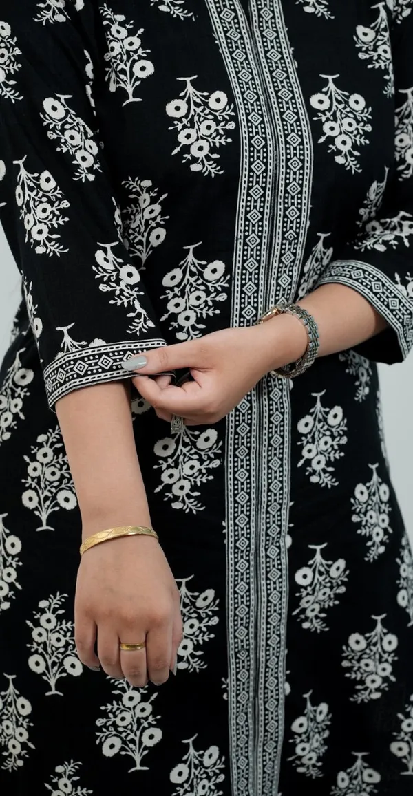 Black_And_White_Printed_Kurti_Set_Stylish_Cotton_Daily_Wear_Top_Bottom