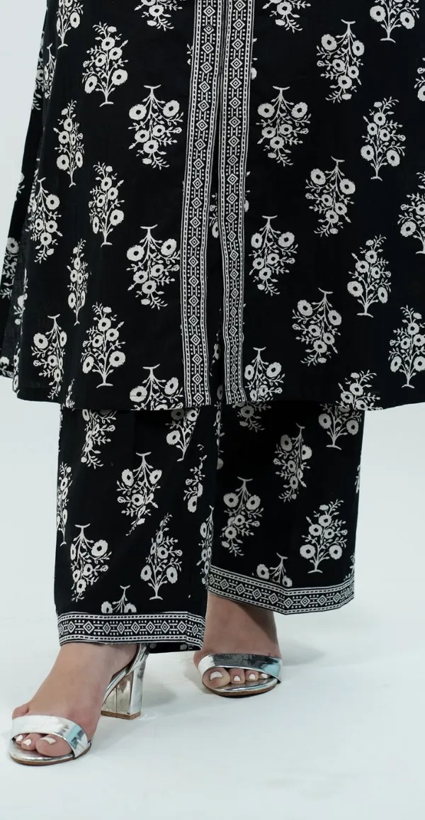 Black_And_White_Printed_Kurti_Set_Stylish_Cotton_Daily_Wear_Top_Bottom