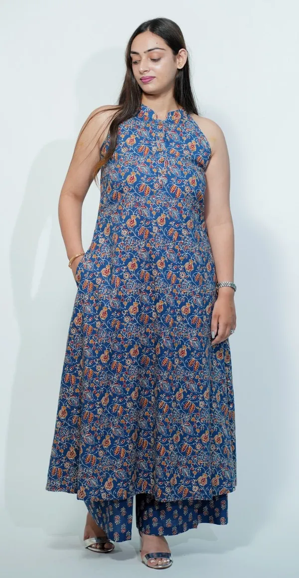 Blue_Colour_Traditional_Print_Sleeveless_Kurti_Set_Top_Bottom