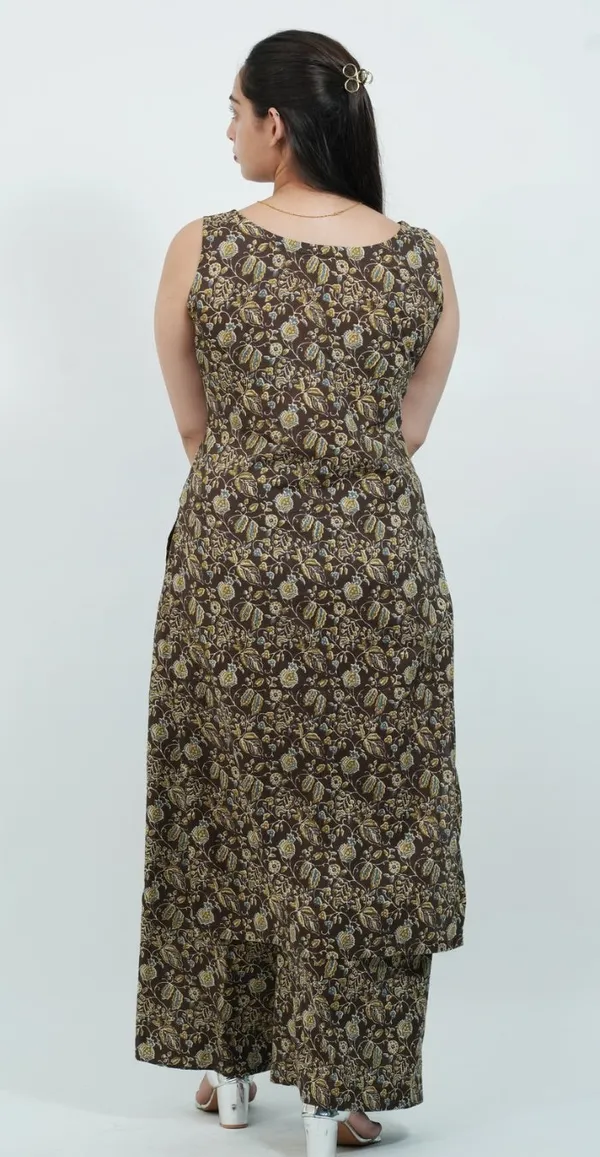 Brown_Colour_Traditional_Print_Sleeveless_Kurti_Set_Top_Bottom