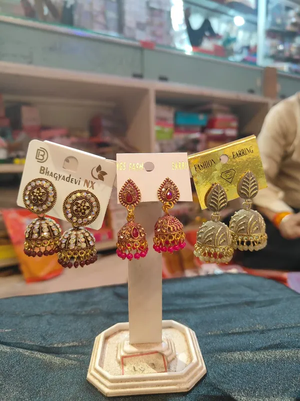 Gold_Antique_Alloy_Jhumka_Earrings_For_Women