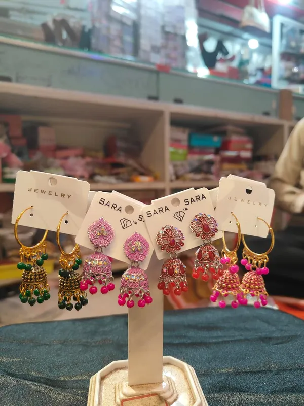 Gold_Alloy_Beaded_Traditional_Jhumka_Earrings_For_Women