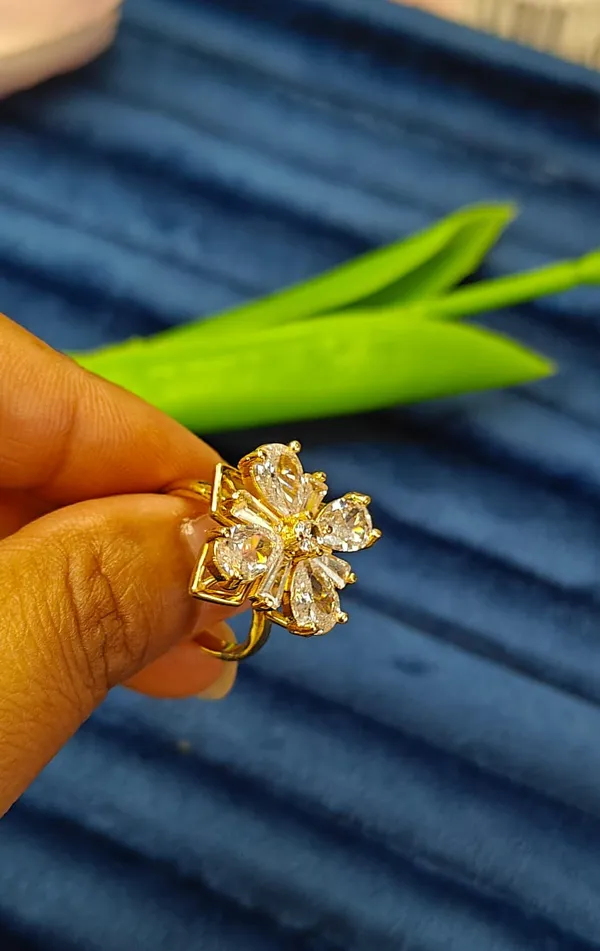 beautiful__anti_tarnish_revolving_finger_ring