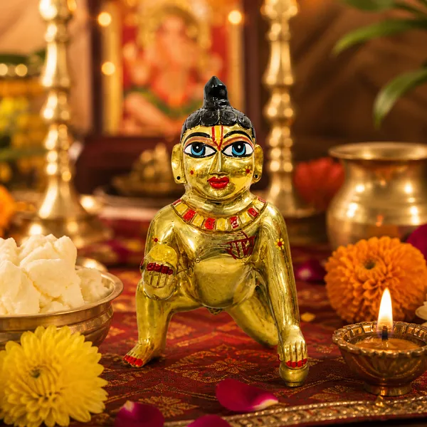 Brass_Laddu_Gopal_Krishna_Idol_-_Gold_Plated_Crawling_Pose