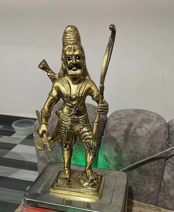 100%_Brass_Golden_Parashurama_Statue_|_2_kg_Heavy_Brass_Idol_|_Handmade_Hindu_God_Decorative_Showpiece_for_Home_Temple,_Pooja_Room,_Office,_Living_Room_&_Spiritual_Gift