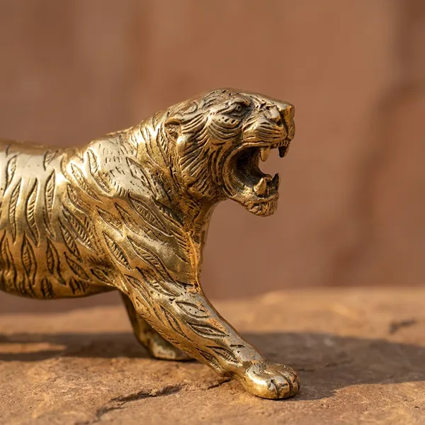 100%_Brass_Golden_Tiger_Statue_|_1.3_kg_Heavy_Brass_Tiger_Figurine_|_Handmade_Decorative_Animal_Showpiece_for_Home_Décor,_Office,_Living_Room,_Vastu_&_Gift