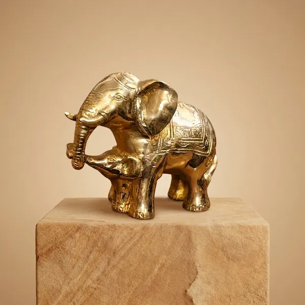 100%_Brass_Golden_Elephant_Statue_|_2.5_kg_Heavy_Brass_Elephant_Figurine_|_Handmade_Decorative_Animal_Showpiece_for_Home_Décor,_Office,_Living_Room,_Vastu,_Tabletop_Display_&_Gift