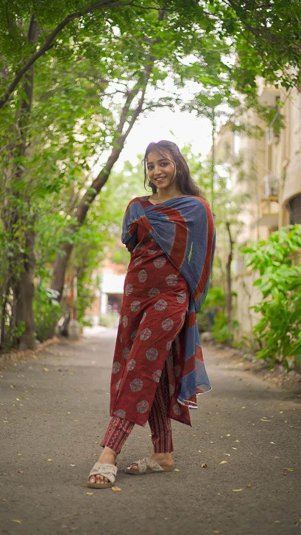 Maroon_Cotton_Premium_And_Fancy_Design_Kurta_Set_For_Women