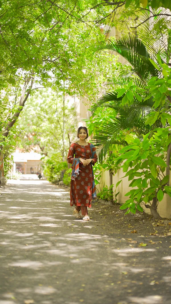 Maroon_Cotton_Premium_And_Fancy_Design_Kurta_Set_For_Women