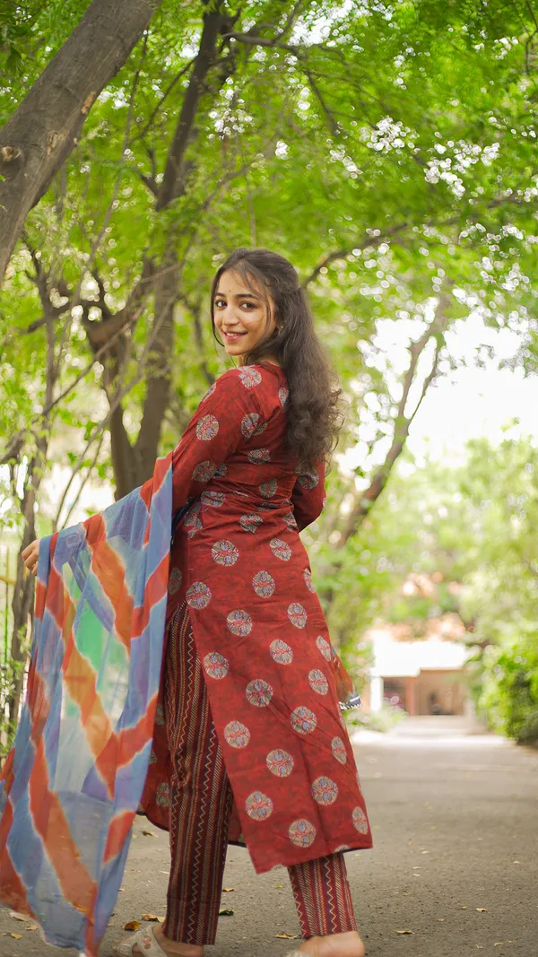 Maroon_Cotton_Premium_And_Fancy_Design_Kurta_Set_For_Women