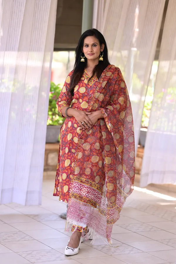 Maroon_Cotton_Handblock_Kurta_Set_For_Women