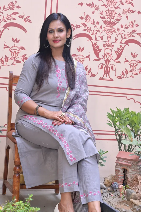 Grey_Cotton_Premium_And_Fancy_Design_Kurta_Set_For_Women